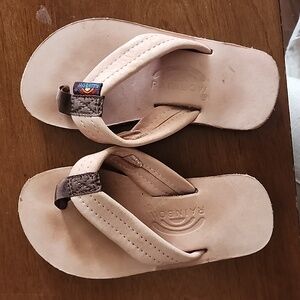 Toddler 7/8 Rainbow flip flops